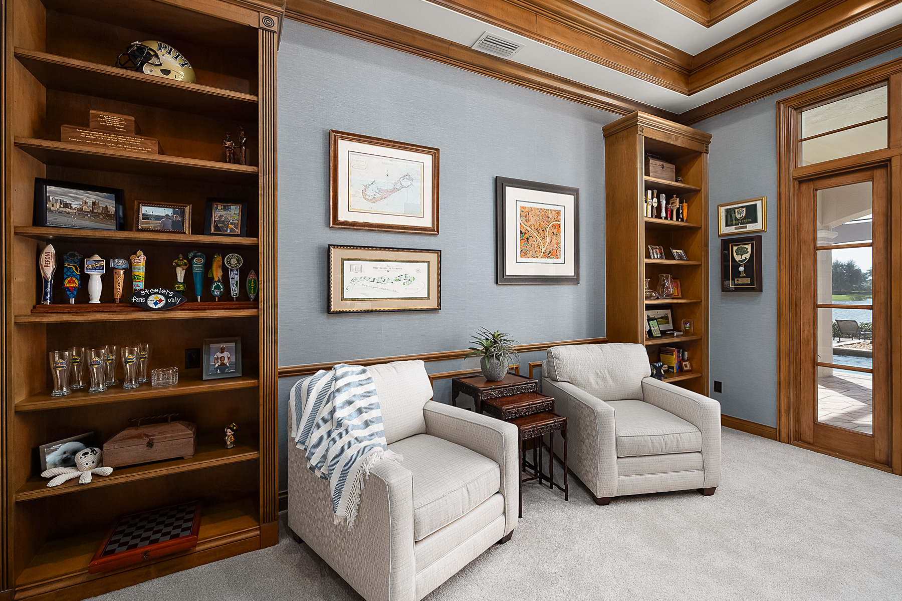 Custom woodwork provides nice contrast of main color scheme