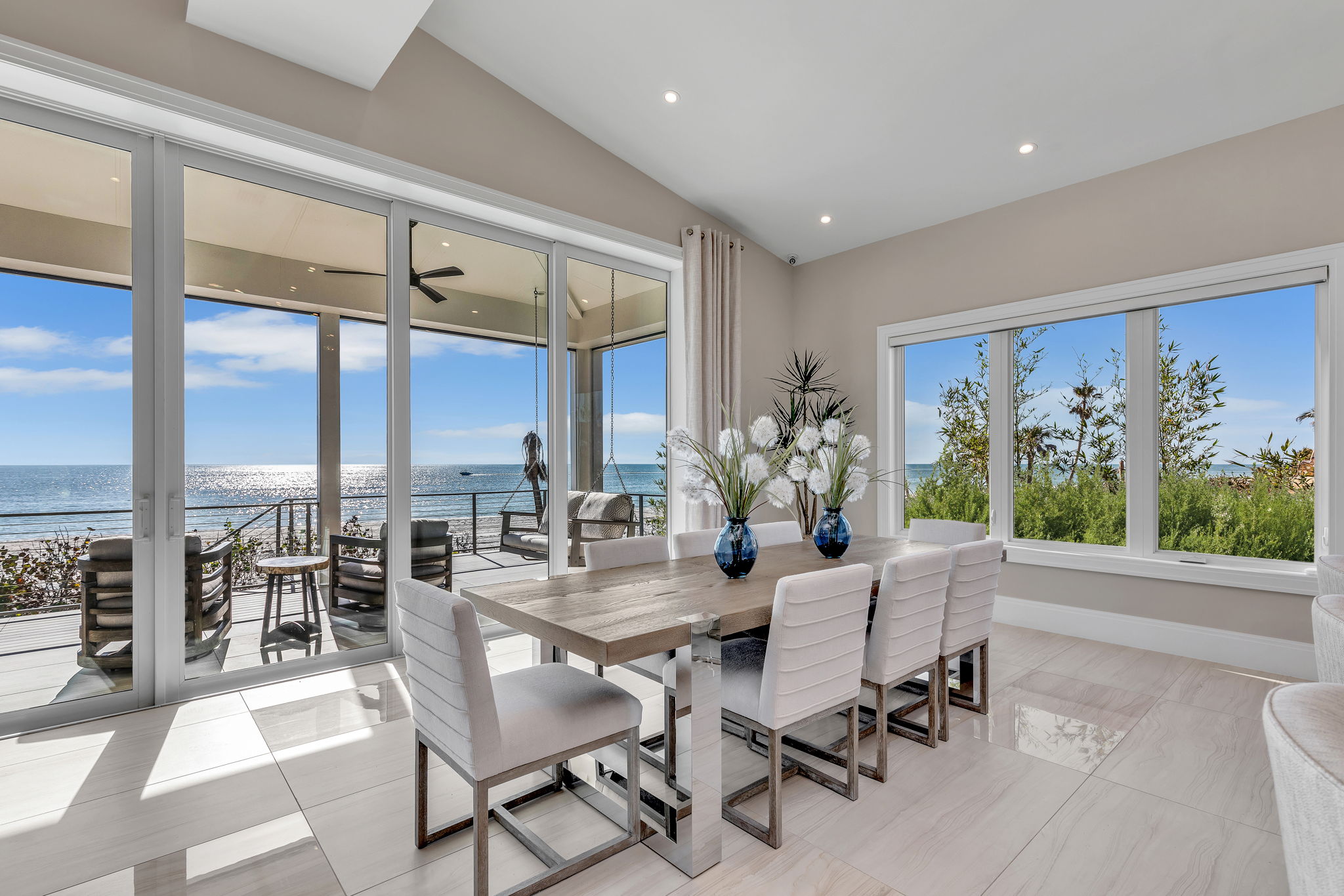 Designed to optimize ocean views, the colors complement the beach beautifully