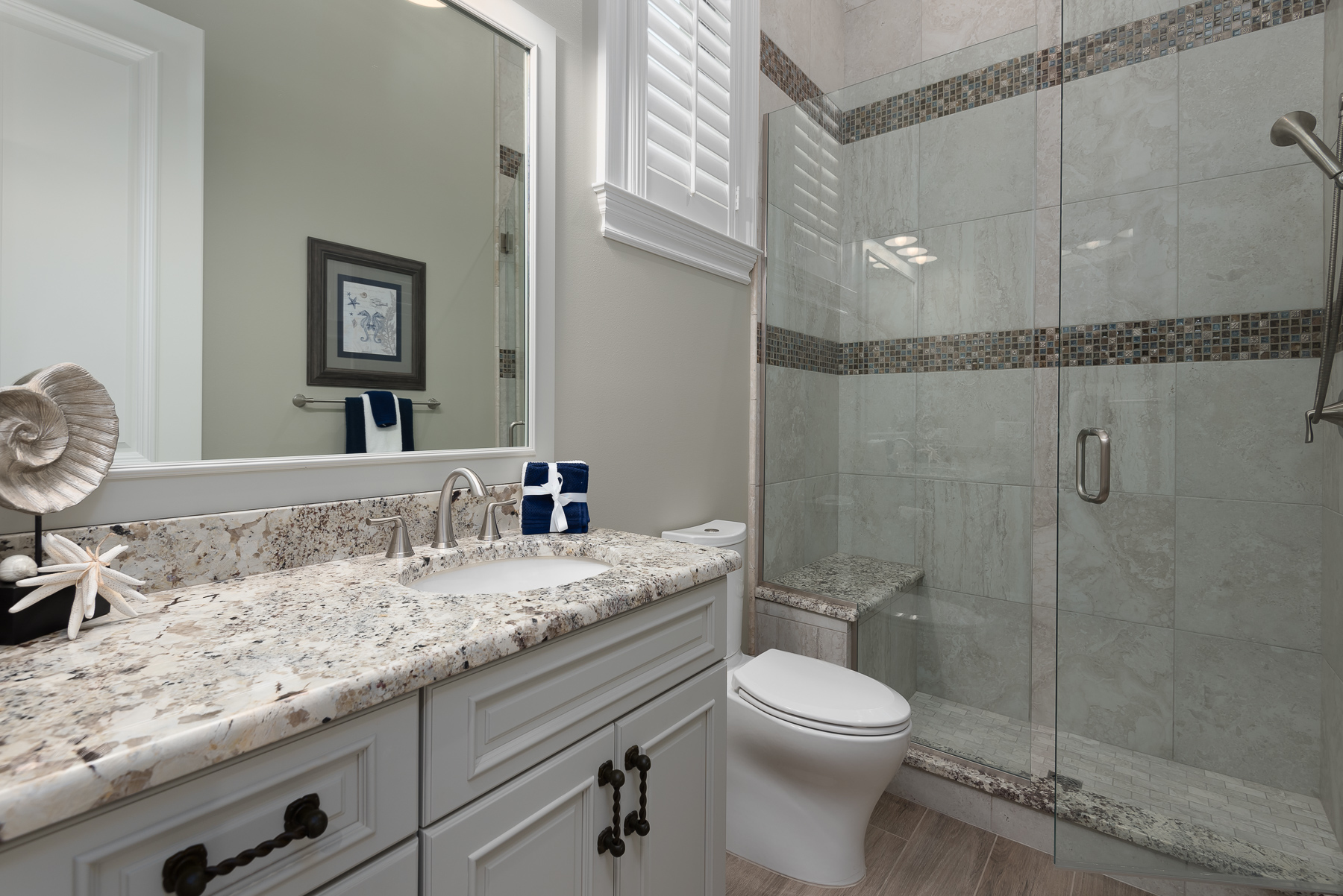 Caloosahatchee River Guest House Bath